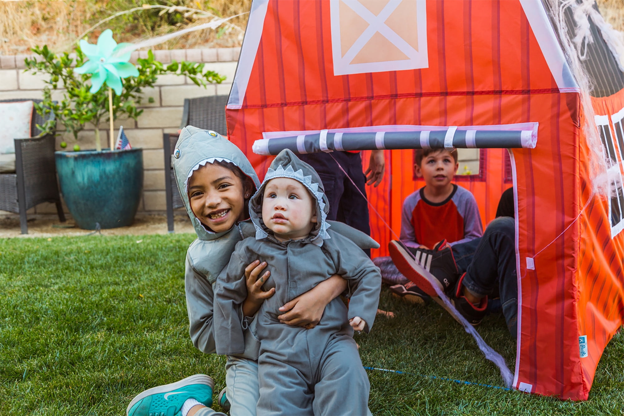 Pacific Play Tents Barnyard Playhouse Tent Red Polyester, Child