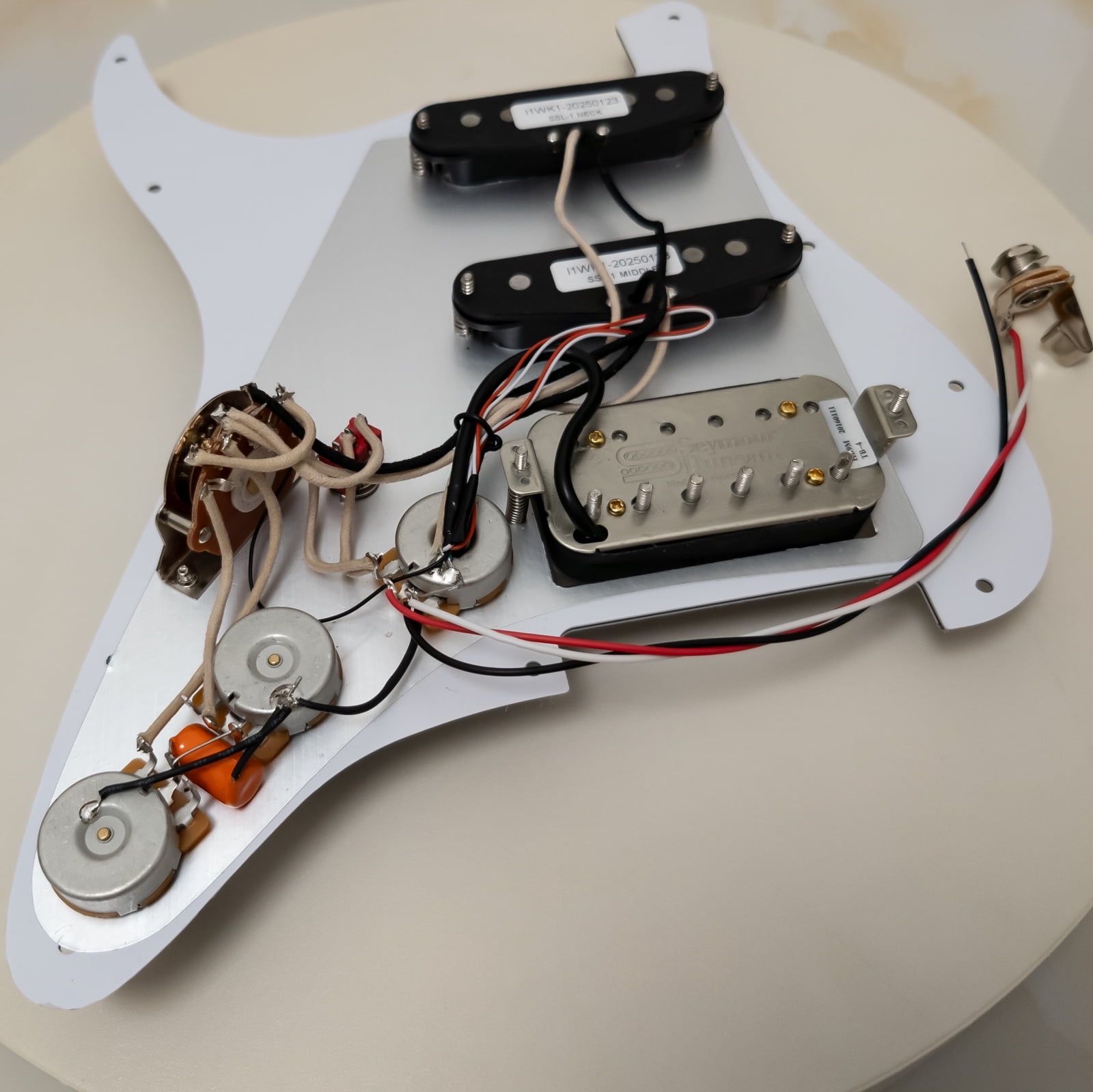 SSH Guitar Prewired Loaded Pickguard, Alnico 5 Humbucker Pickups Set for Fender Strat Guitar Parts