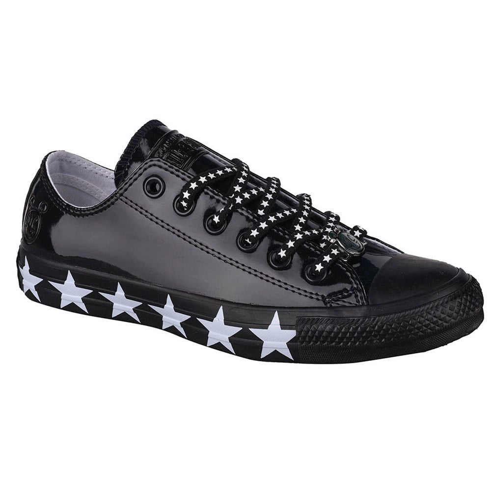 Miley cyrus converse sneakers hot sale