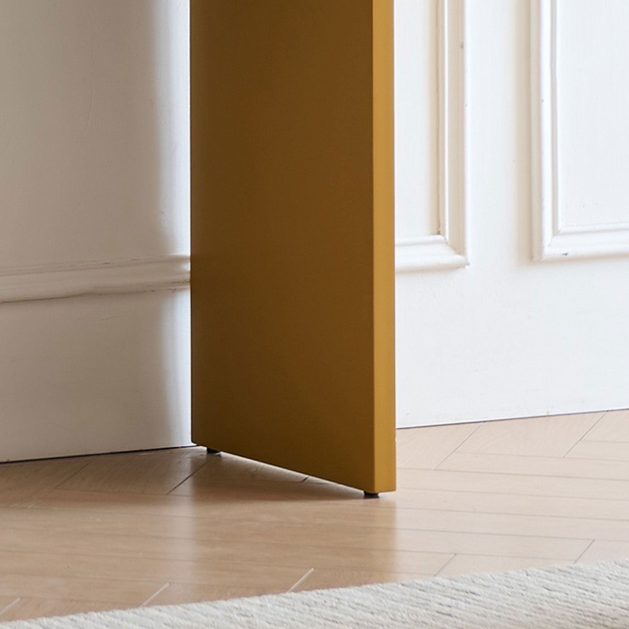 Kings Brand Furniture Yuma Wooden Console Table - Contemporary Thin Sofa Table, Side Table, Entryway Table with 2 Drawers Perfect for Hallway, Living Room, Foyer (Honey Mustard)