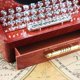 thumbnail image 4 of Caja de música para máquina de escribir, modelo de máquina de escribir, adorno de escritorio, decoración de instrumentos musicales para el hogar (1 unidad, marrón), 4 of 5