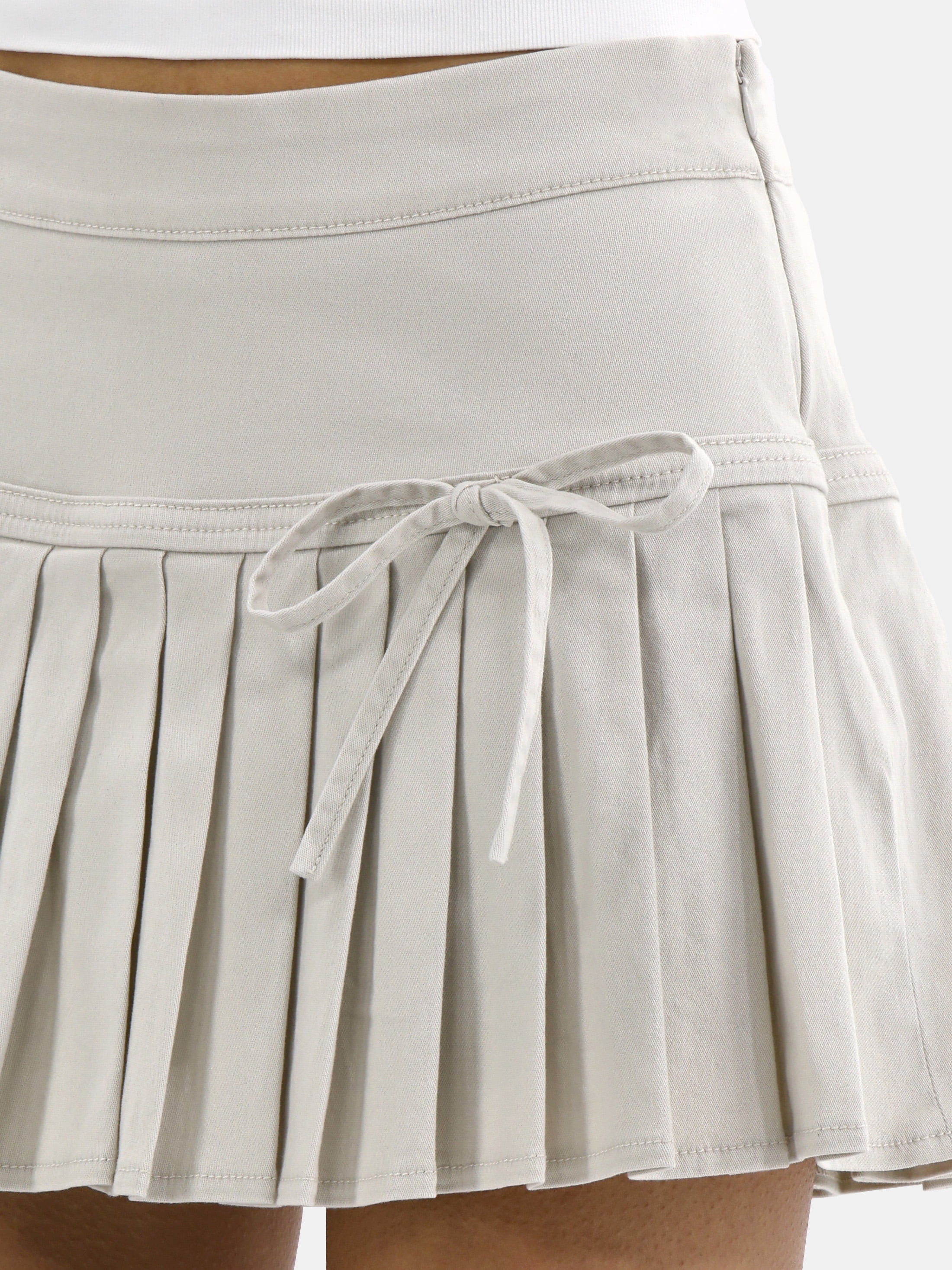 No Boundaries Juniors Pleated Mini Skort, Women's