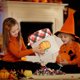 thumbnail image 5 of Cesta de Almacenamiento de Lino Sintético con Diseño de Calabaza Fantasma de Halloween Bordada, Ideal para Centros Comerciales, Decoración Interior y Exterior., 5 of 6