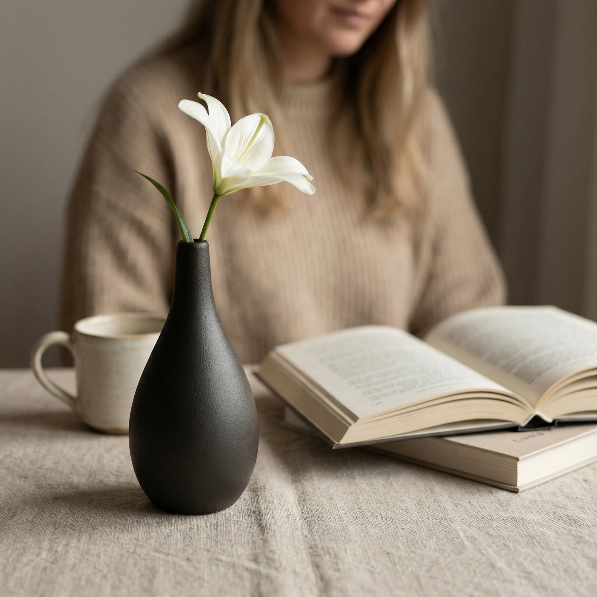 Unique Bargains Ribbed Ceramic Small Boho Decorative Vase Black 3"L x 3"W x 6.5"H