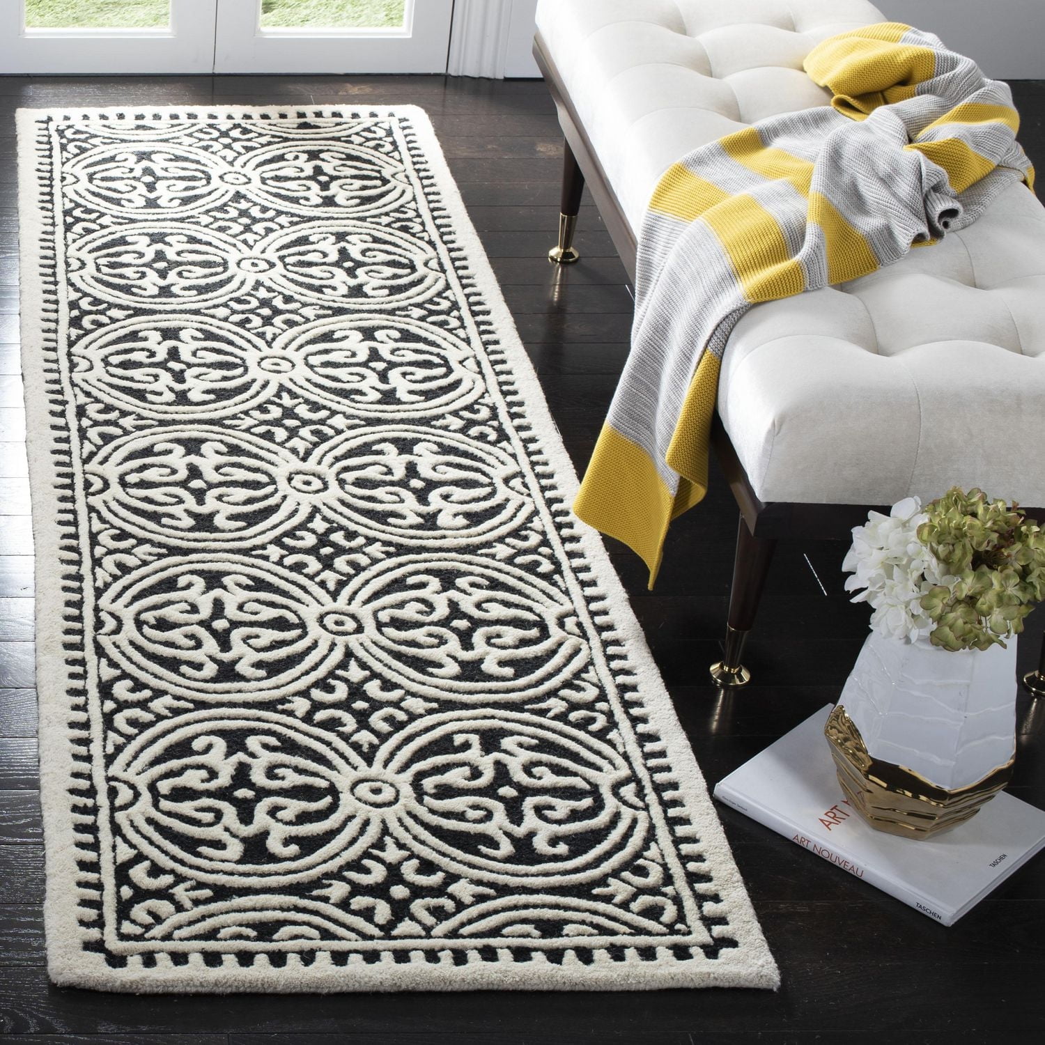SAFAVIEH Cambridge Leslie Geometric Area Rug