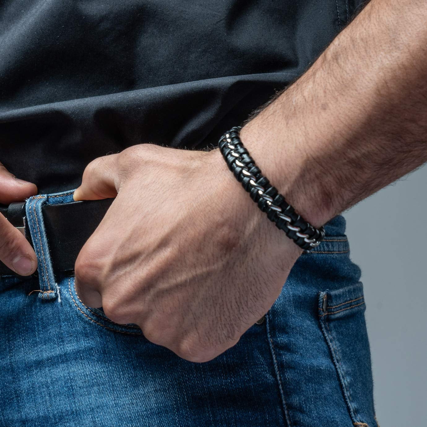 SERASAR Leather Bracelet for Men "Joy" with stainless steel magnetic closure, Silver 20cm, including gift box