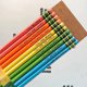 thumbnail image 1 of Conjunto de lápiz de afirmación de 10 piezas de lápiz colorido de elogio inspirador personalizado con dichos inspiradores para estudiantes de arte, 1 of 9