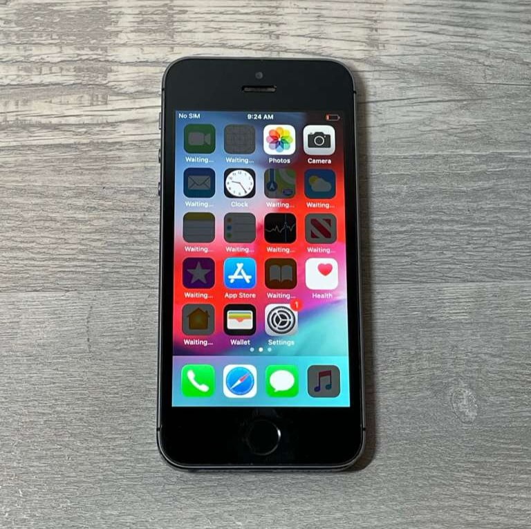 Apple Refurbished iPhone 5S in Refurbished iPhone - Walmart.com