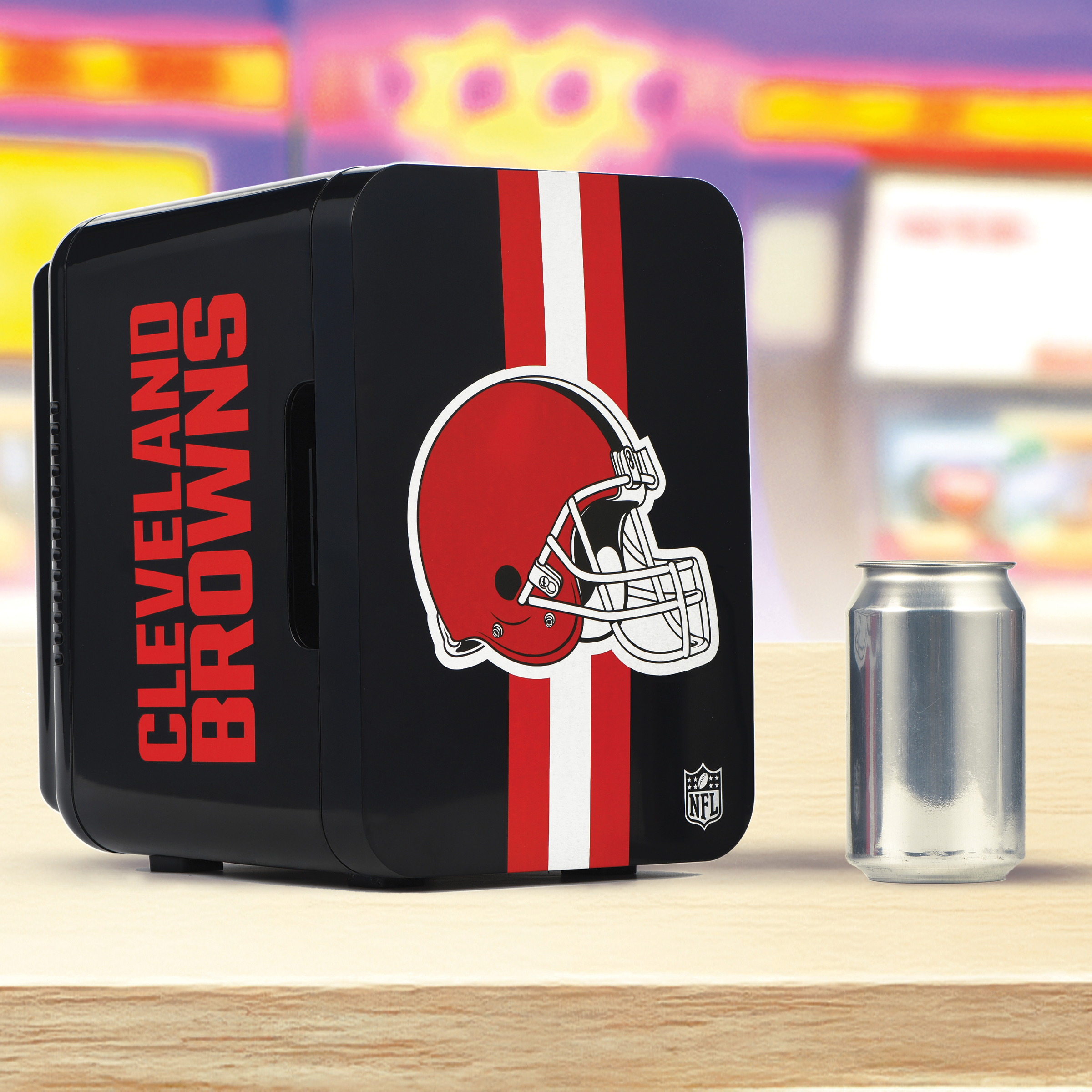 NFL Cleveland Browns Mini Fridge, Black, 4L, 6 Cans