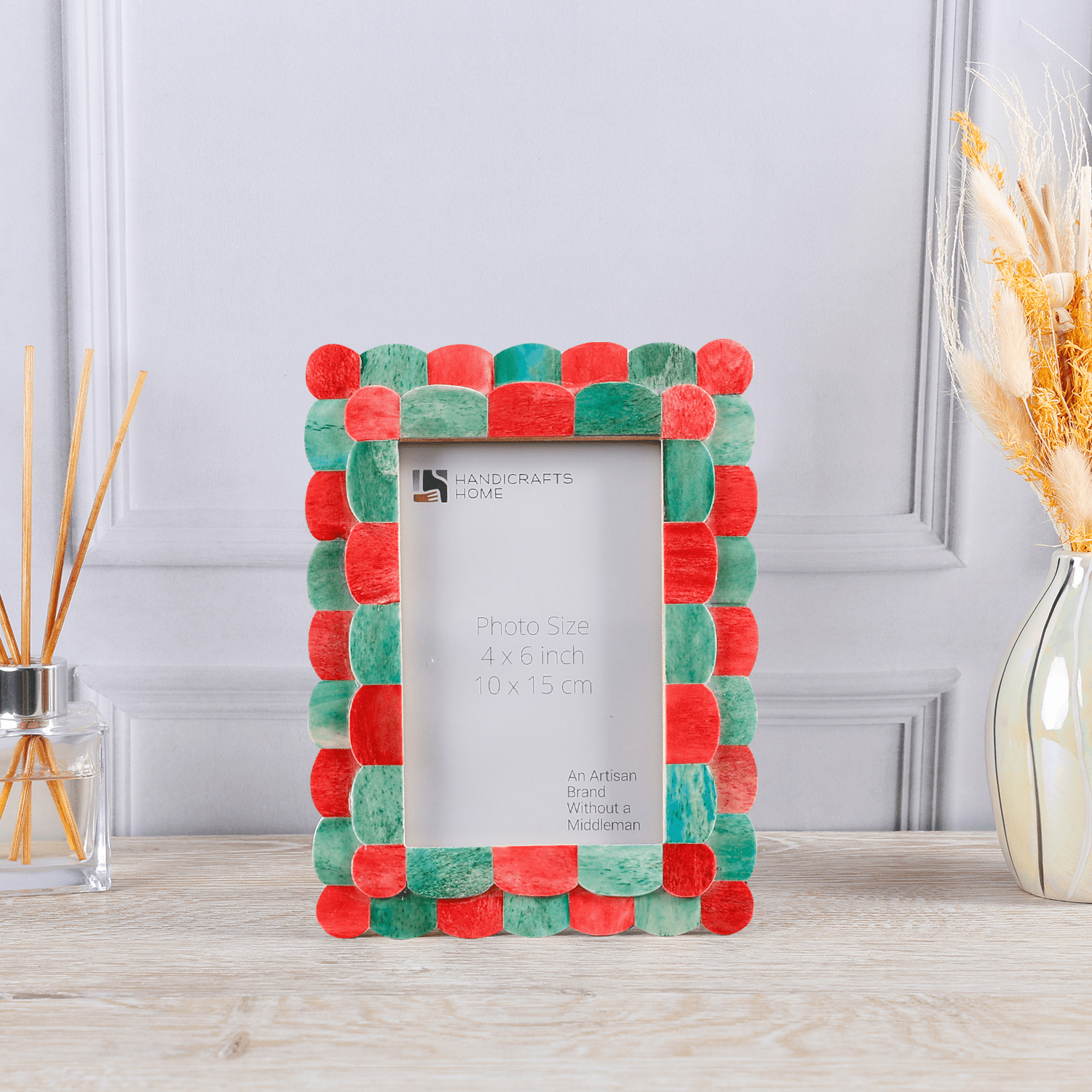 Handicrafts Home 4x6 Picture Frame, Green Red Handmade Scallop pattern Bone inlay Photo Frame for Wall & Tabletop, Farmhouse Vintage Home Decor, Gallery Wall & Desk Decor, Family Picture Frame