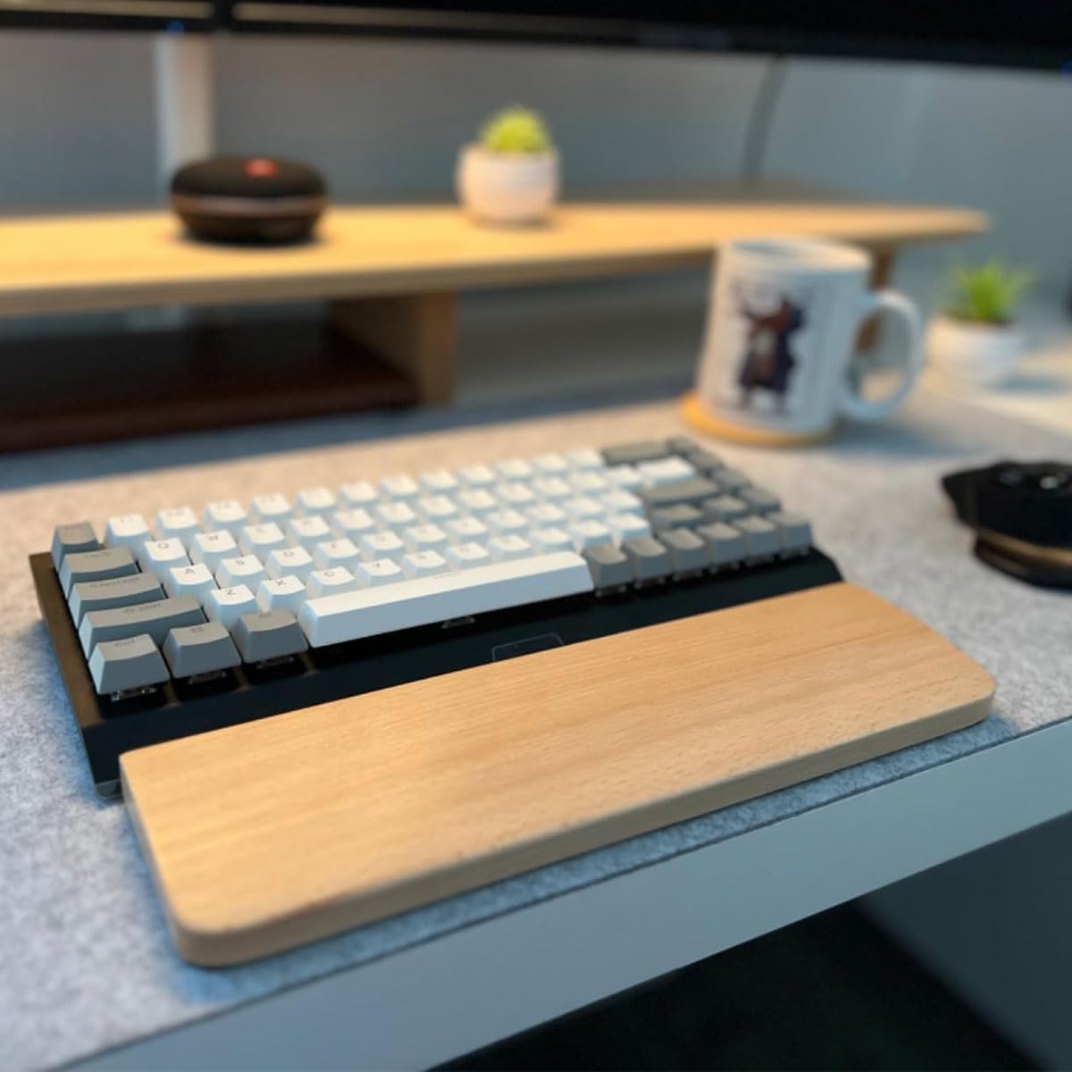 Wooden Wrist Rest for Mechanical Keyboards, Support pad for Palm, Ergonomic Rest for Typing and Gaming,Palm Rest,Hand Rest (Beech,11.81”x3.15”(61 Key 60%))