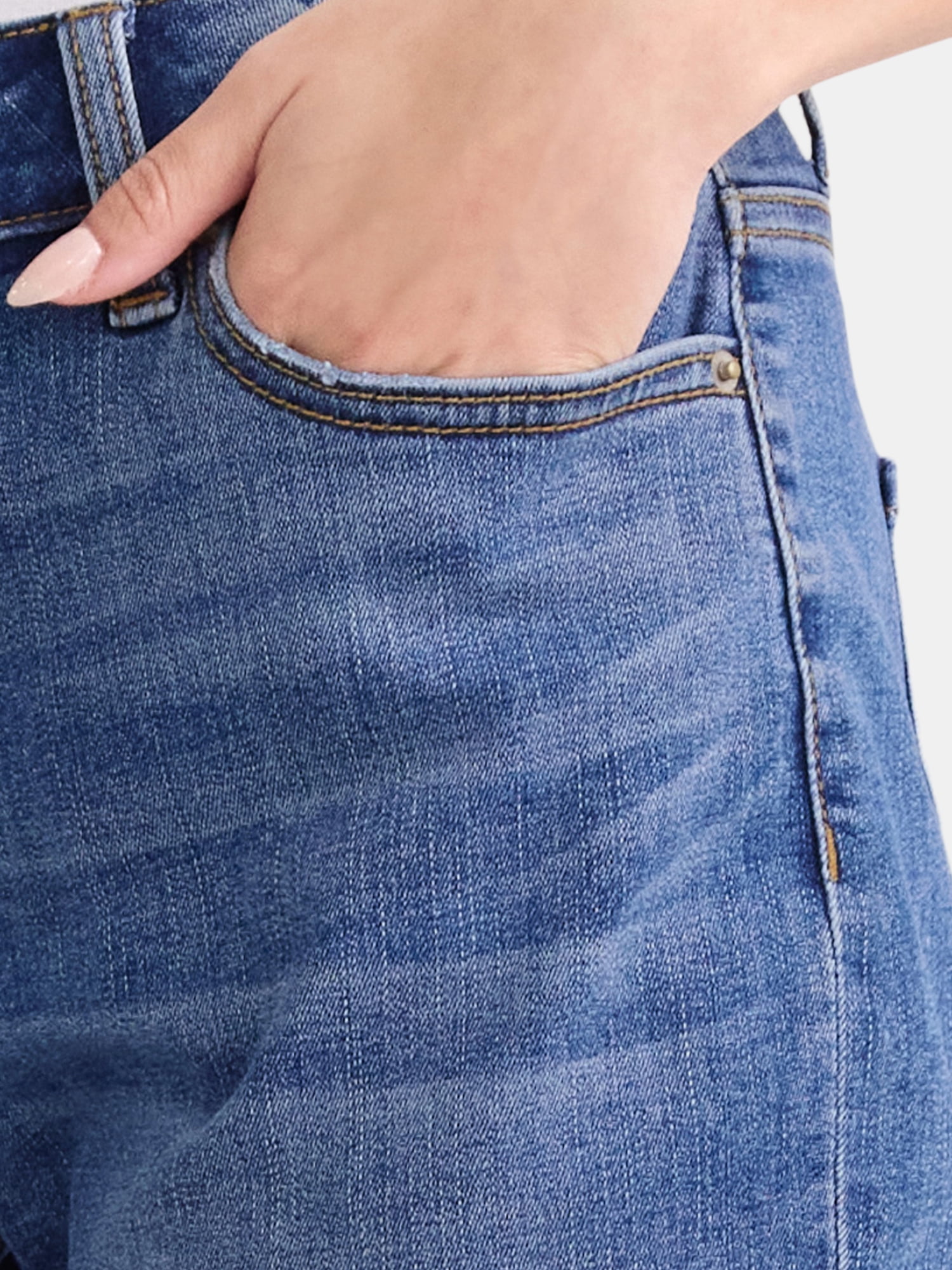 Time and Tru Women's Mid-Rise Denim Short, 4" Inseam, Size 2-20