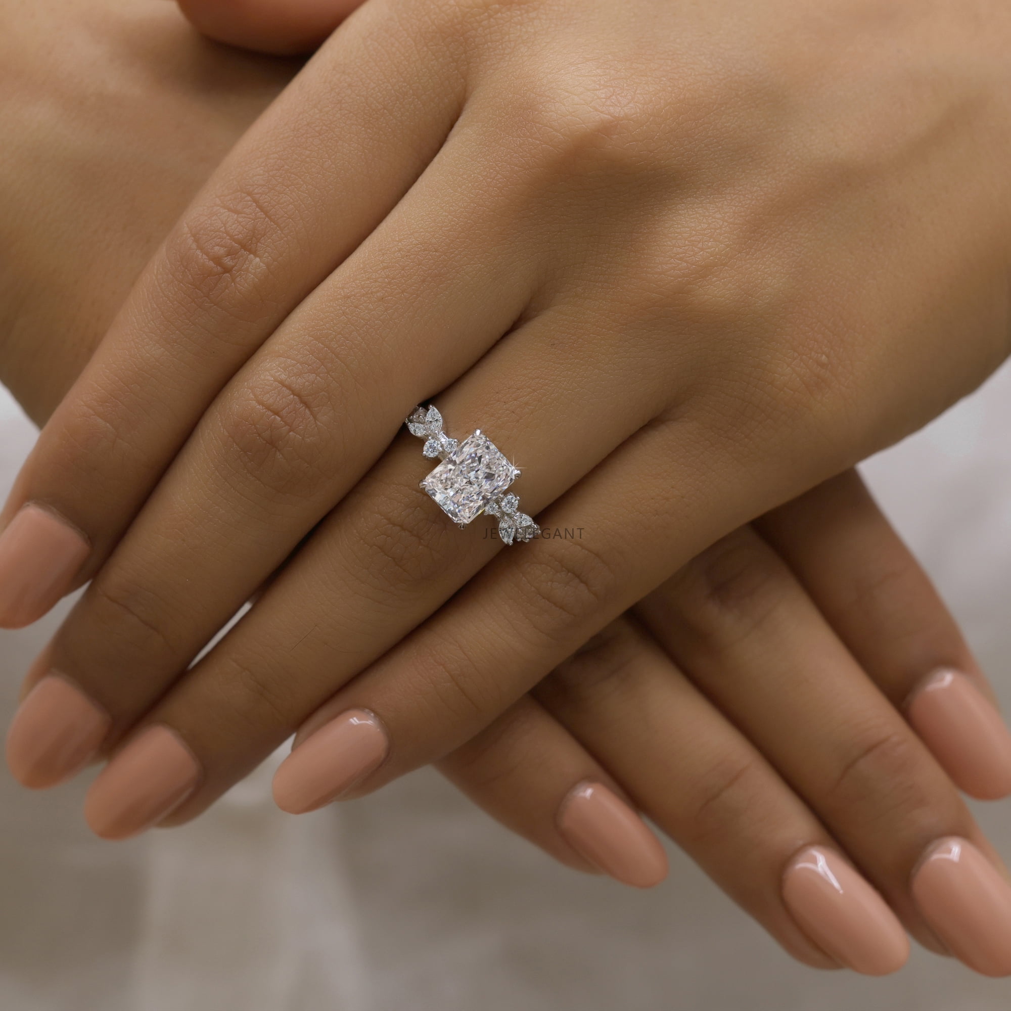 JEWELEGANT 2.5 Carat Radiant Cut Moissanite Engagement Ring, Solid 18K Gold Diamond Ring for Women