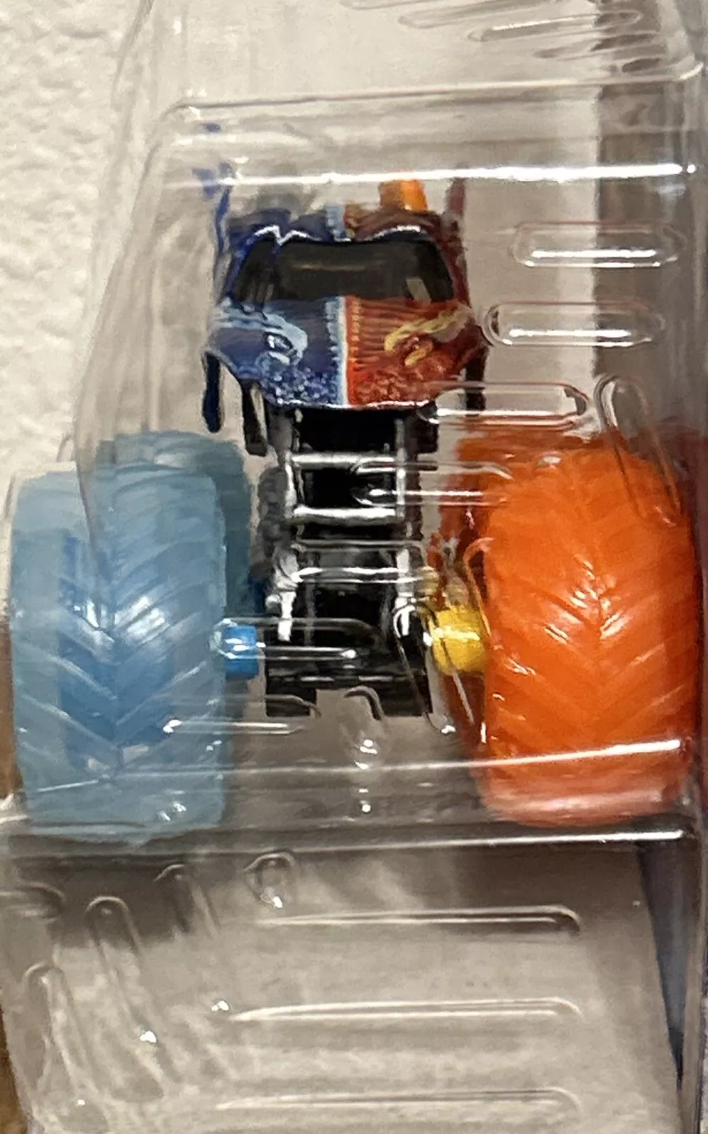 Monster Jam, Fire & Ice Dragon Monster Truck, Die-Cast Vehicle, Walmart Exclusive, 1:64 Scale