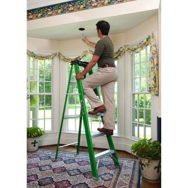 Davidson Ladders Fiberglass Step Ladder - 225 Lb Load Capacity - Green (fs4008_35)