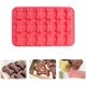 thumbnail image 2 of lote De 4 Moules En Silicone Antiadhsifs Pour Chocolats, Bonbons, Gele, Glaons, Friandises Pour Chien, Moules En Forme De Patte De Chien Et Dos, 2 of 5