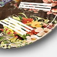 thumbnail image 3 of Designart Horloge Murale Traditionnelle 'oiseaux Colorés et Fleurs', 3 of 6