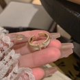 thumbnail image 2 of Moda ~ Elegante anillo abierto con letra H esmaltada de gota completa, moda femenina, personalidad que combina con todo, anillo de dedo índice de lujo ligero de nicho, 2 of 5