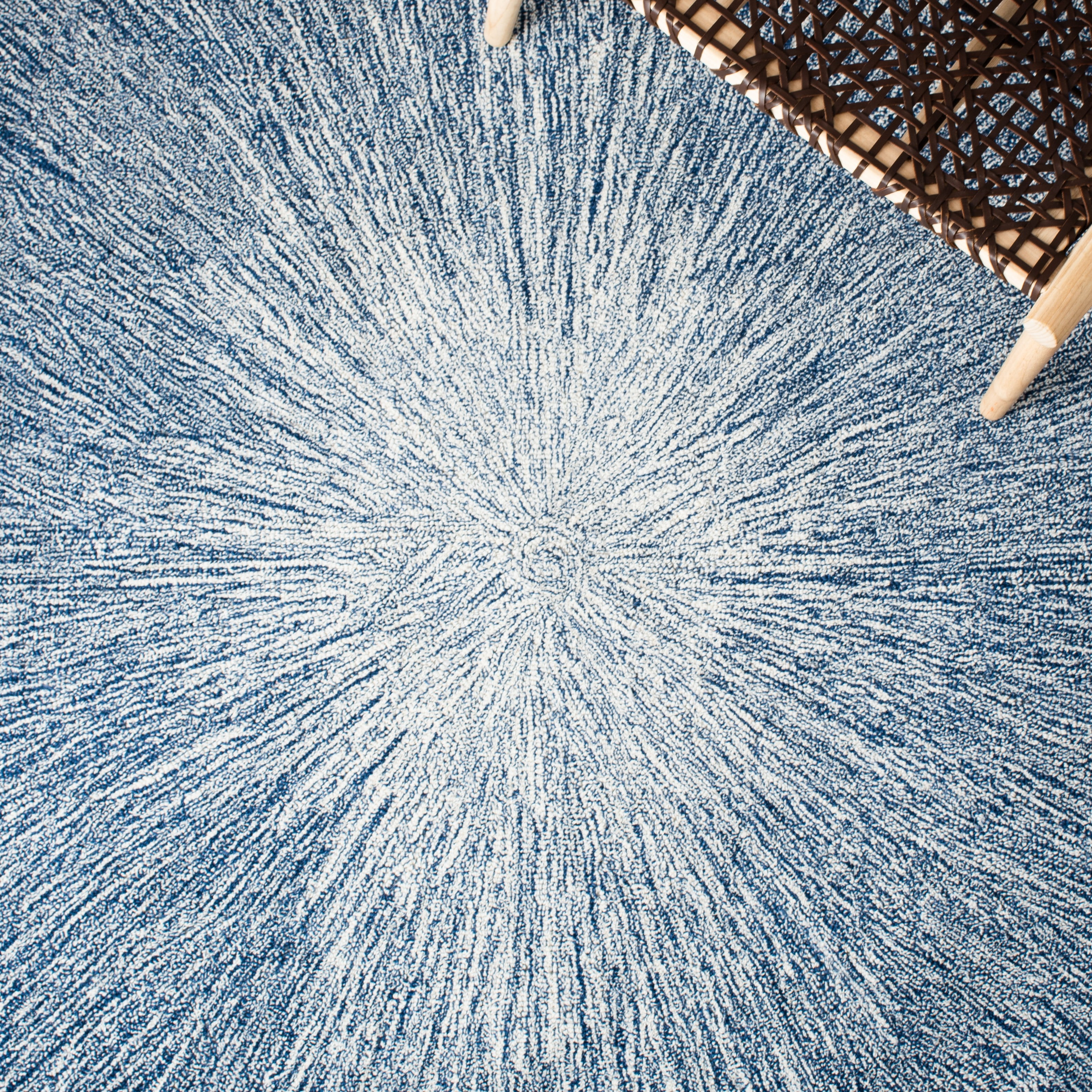 SAFAVIEH Micro-Loop Carbrey Sunburst Area Rug, Blue, 8' x 10'