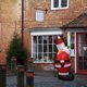 thumbnail image 5 of Feliz Navidad, adorno de luz inflable de Papá Noel, vacaciones de invierno, interior exterior, patio, decoración iluminada, accesorio LED para adultos, enchufe de EE. UU. Inevent HA009411-02B, 5 of 7