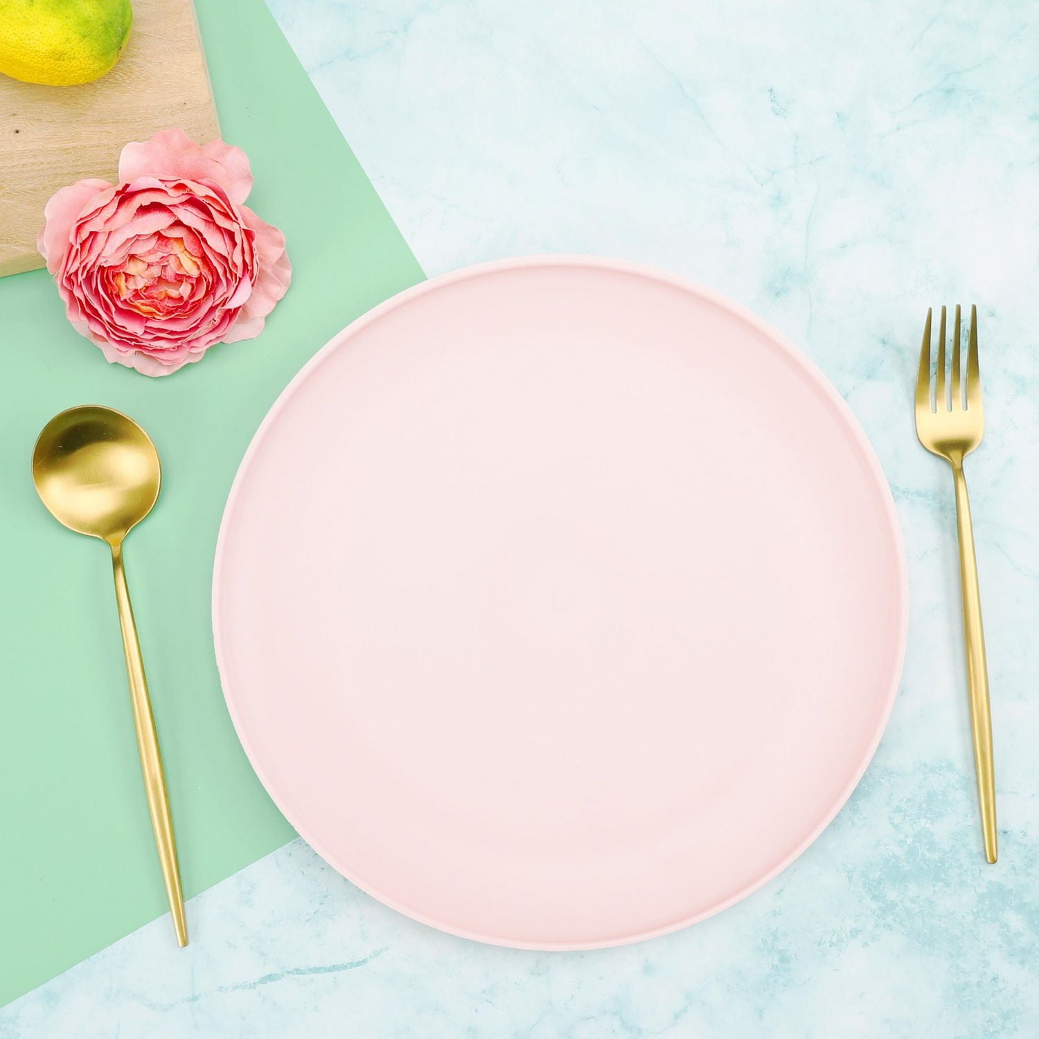 Mainstays Light Pink Plastic Plate, 10.5 inch 1pc