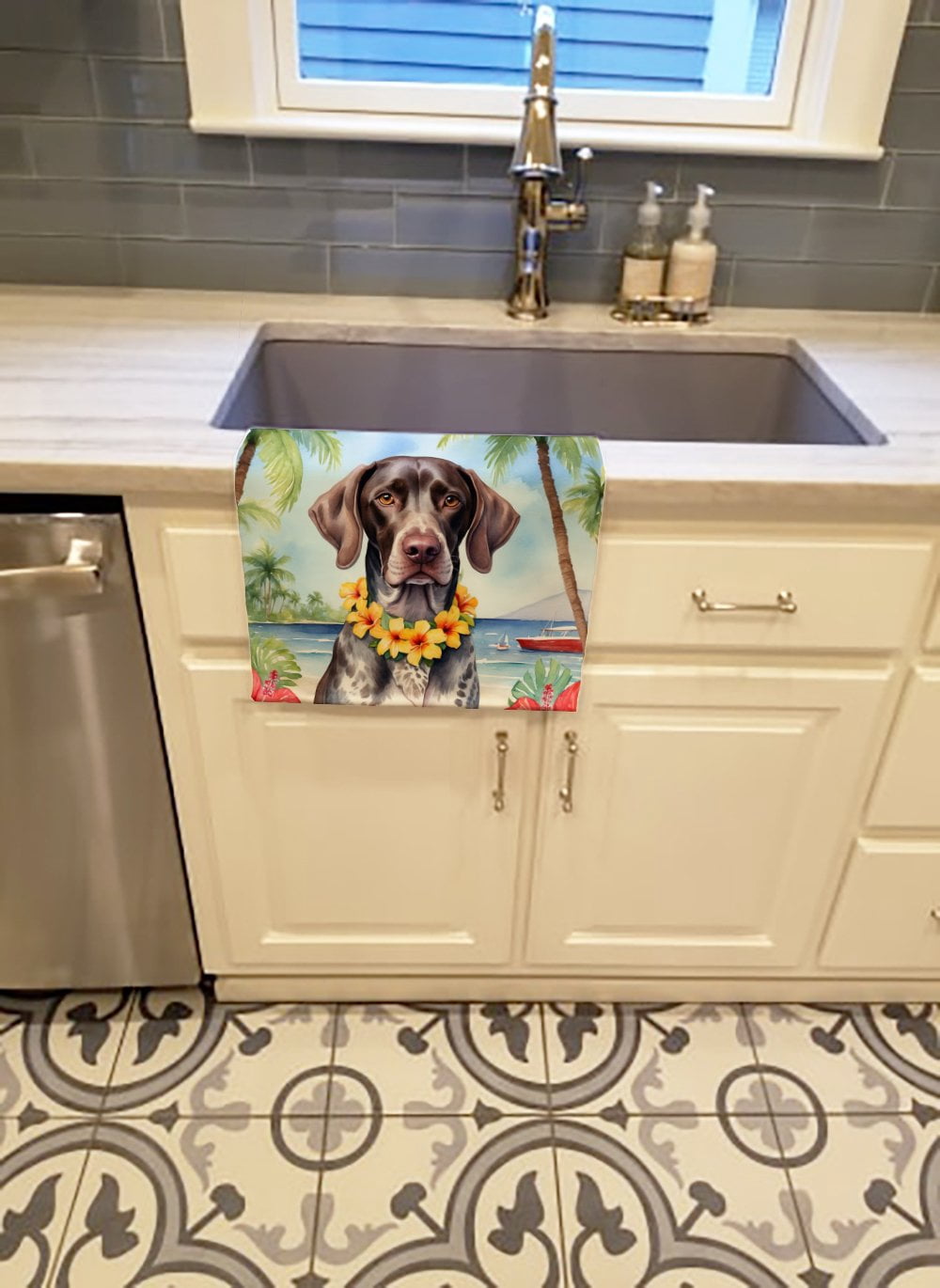 Carolines Treasures DAC6439KTWL 25 x 15 in. German Shorthaired Pointer Luau Kitchen Towel