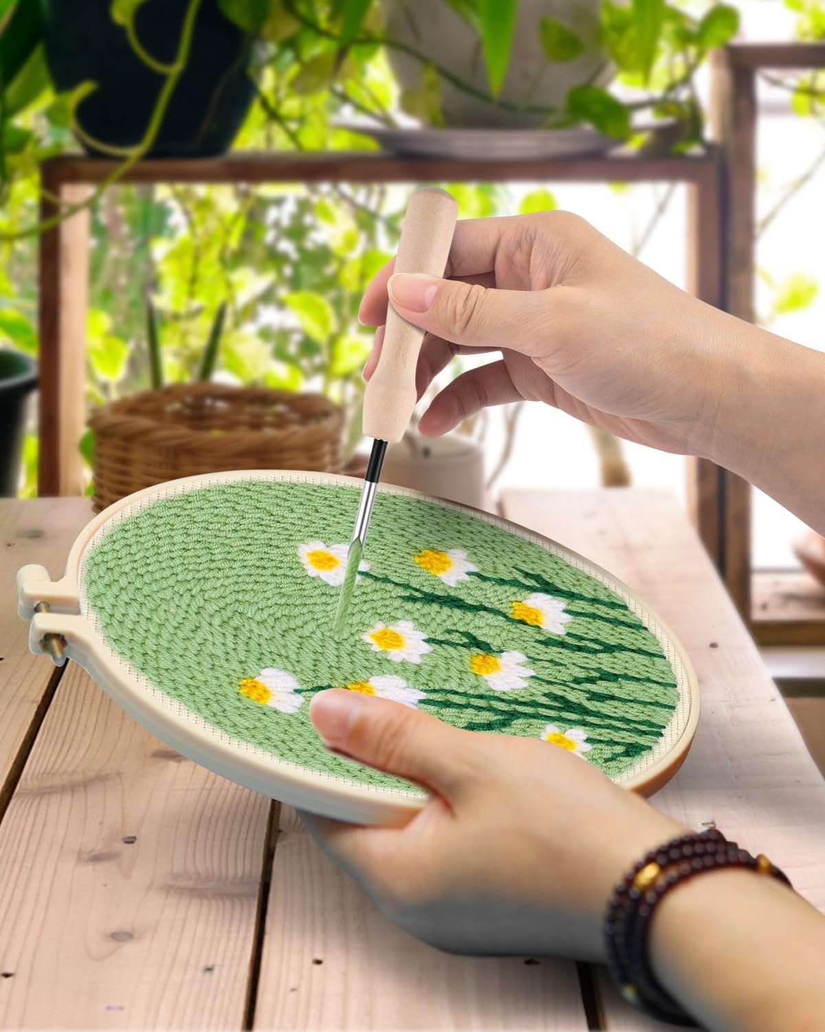 Punch Needle Kit, Daisy Punch Embroidery Kits for Adults Beginner, Tool with Punch Needle Fabric, Hoops, Yarns and Sewing Needles