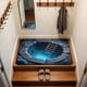 thumbnail image 4 of Felpudo con ilusión óptica | Diseño 3D con agujero sin fondo | Uso en interiores y exteriores para entrada, sala de estar y dormitorio | Antideslizante, absorbente de agua, fácil de limpiar, 4 of 6