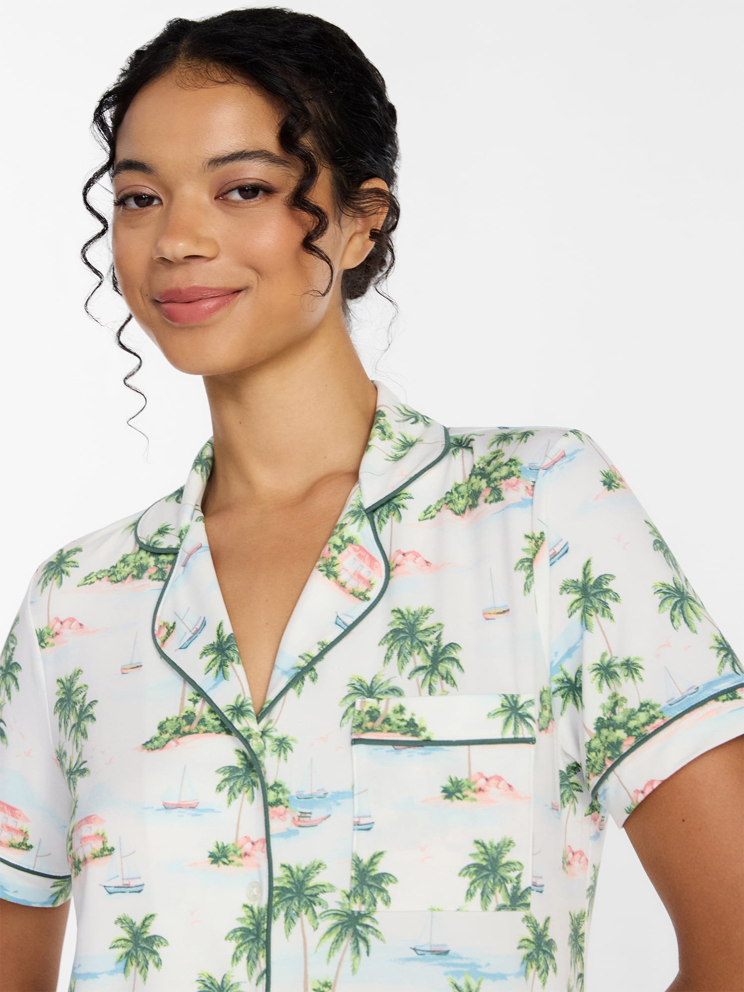 Joyspun Women's Dreamy Soft Collection Notch Collar Top and Capri Pants Pajama Set, 2-Piece, Sizes XS-3X
