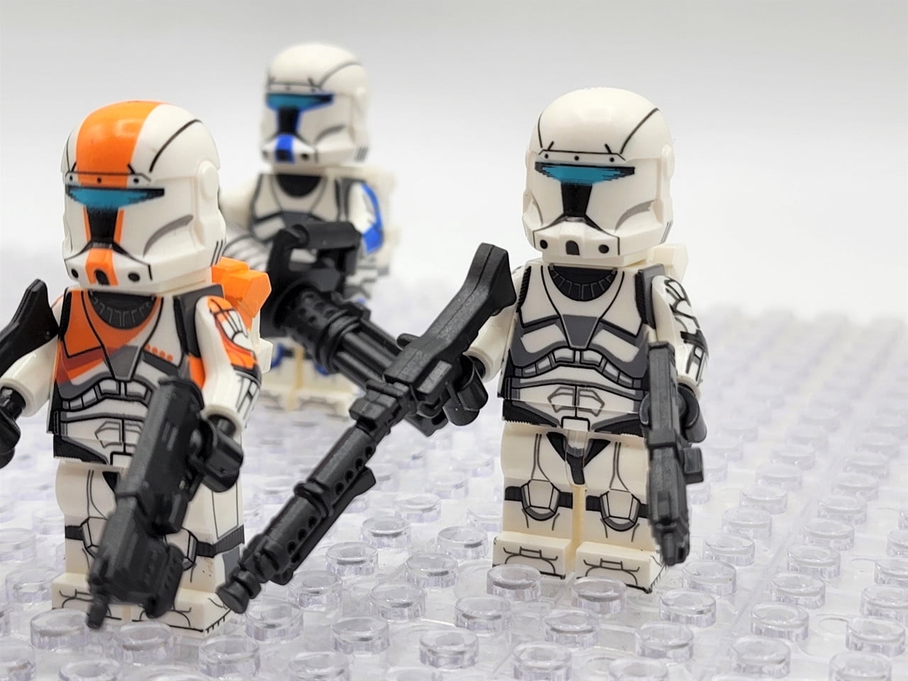 24 PCS Clone Wars Clone Force 99 Minifigures Collectible 1.77 inch Clone Trooper Action Figures Building Blocks Toys Set (Gift - 1PCS Turtle Keychain)