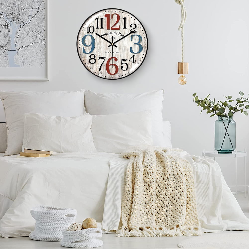 VOCOO Glass Silent Classic Retro Wall Clock , 12 Inch Large Round Quartz Clock Battery Operated Non Ticking Easy to Read Decoration for Bedroom Living Room Kitchen Home Office