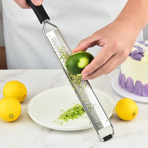 Rallador de queso manual y rallador de cítricos Rallador Zester de acero inoxidable afilado clásico premium, ideal para queso parmesano, queso duro, jengibre, chocolate, nuez moscada y trufa. LingWen 1327533406536