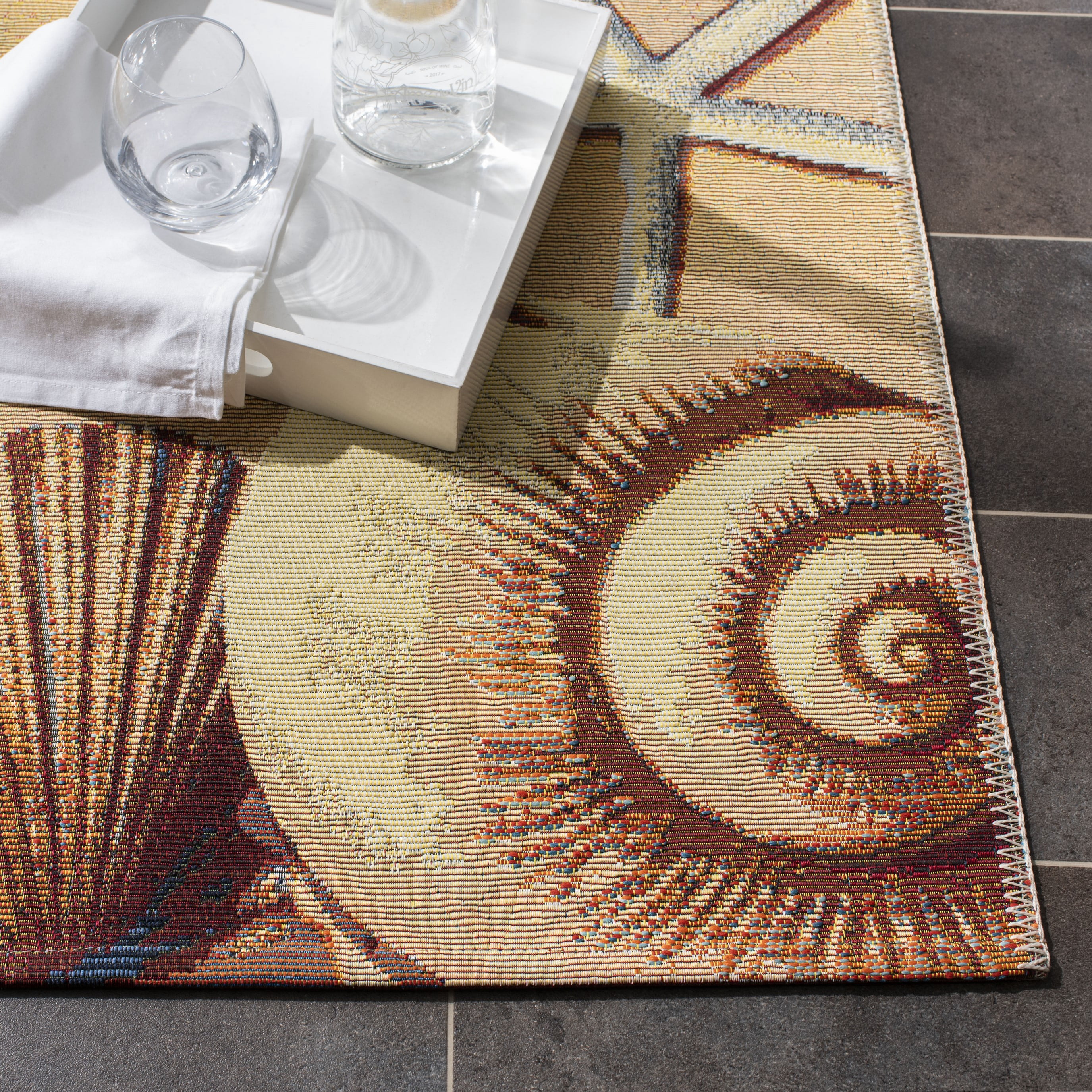 SAFAVIEH Barbados Sea Shells Outdoor Runner Rug, Gold/Blue, 2'8" x 10'5"