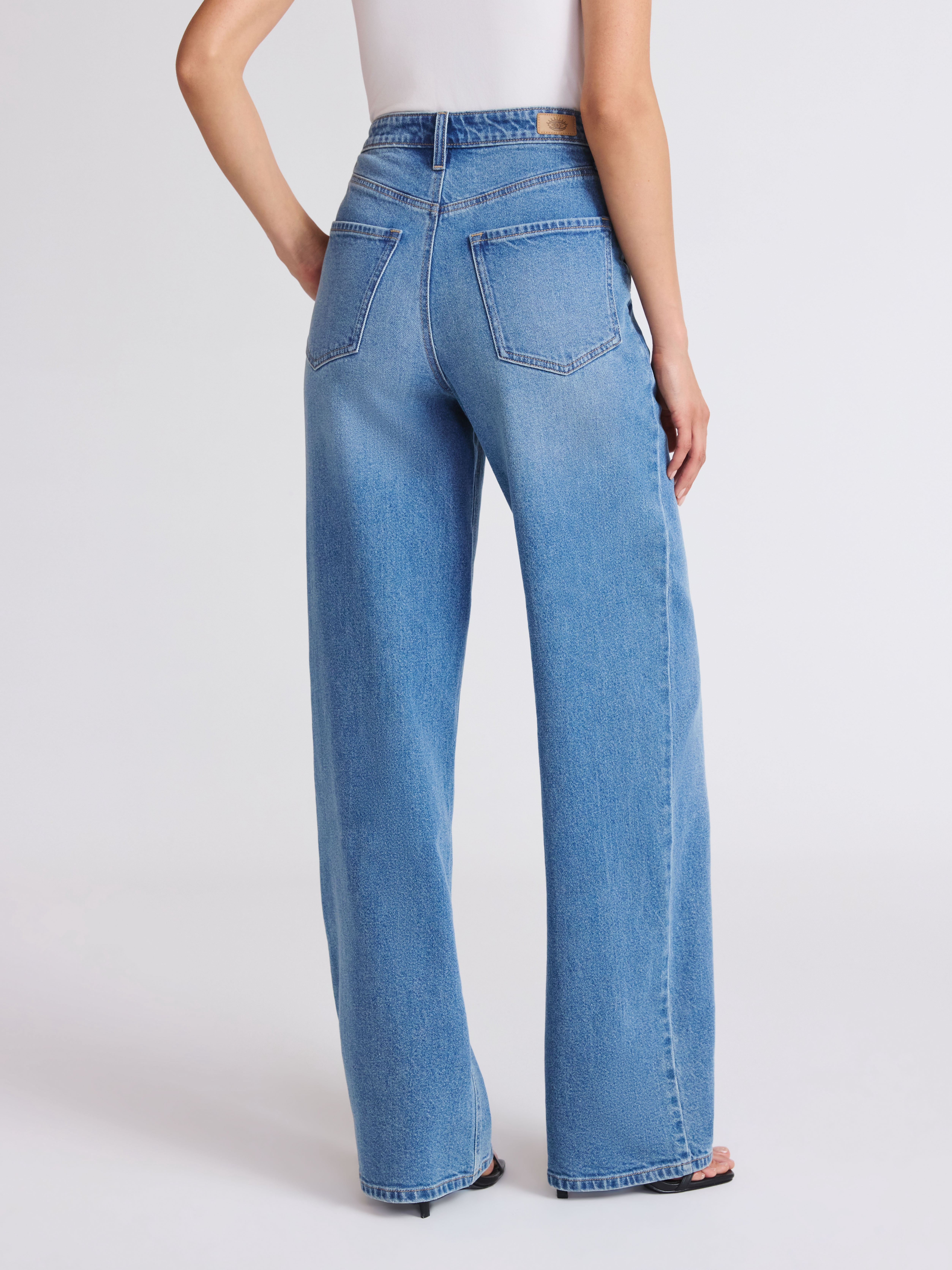 Sofia by Sofia Vergara Women's Diana Relaxed High Rise Straight Jeans, 30", 32.5" and 34" Inseams, Sizes 0-28
