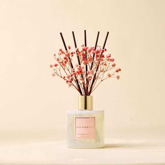 COCORRÍNA Sandalwood Rose Reed Diffuser Set with Dried Flowers, 6.7 fl oz Glass Bottle, Long Lasting Home Fragrance, Bedroom, Bathroom & Indoor Decor