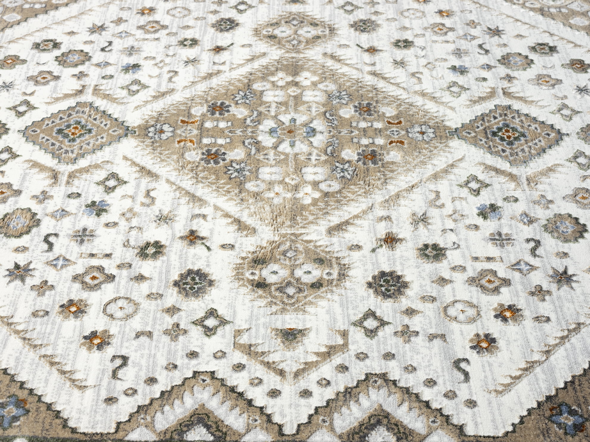 United Weavers Riviera Belva Area Rug, Border Pattern, Cream, 7'10" X 10'6"