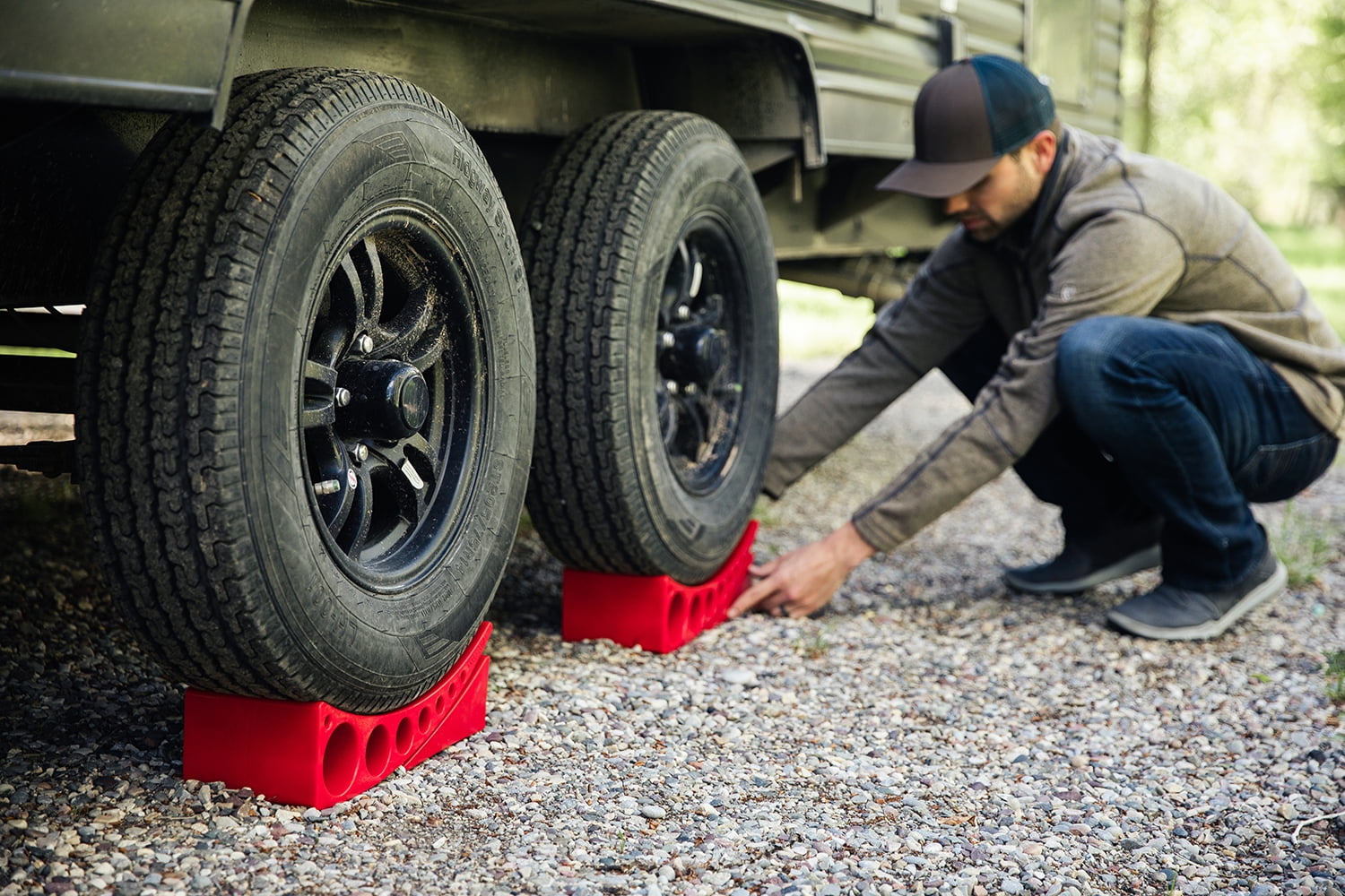 Andersen Hitches Camper Leveler (3604) | up to 30,000 lbs | Red | 1 per Pack