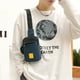 thumbnail image 4 of Bolso bandolera de nailon impermeable y bolso de pecho informal., 4 of 5