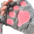 thumbnail image 1 of Guantes Huella De Gato Huellitas De Peluche, 1 of 3