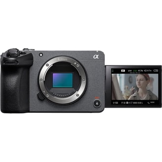 Sony RX10 IV Cyber-Shot 20.1MP Camera, 24-600mm F2.4-F4 Lens