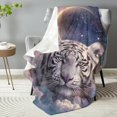 thumbnail image 2 of Manta de franela de felpa con diseño de tigre para hombre y mujer: suave, cómoda, ligera, cálida y mullida, ideal para sofá, dormitorio, cama, sala de estar y exteriores (127 x 152 cm)., 2 of 6