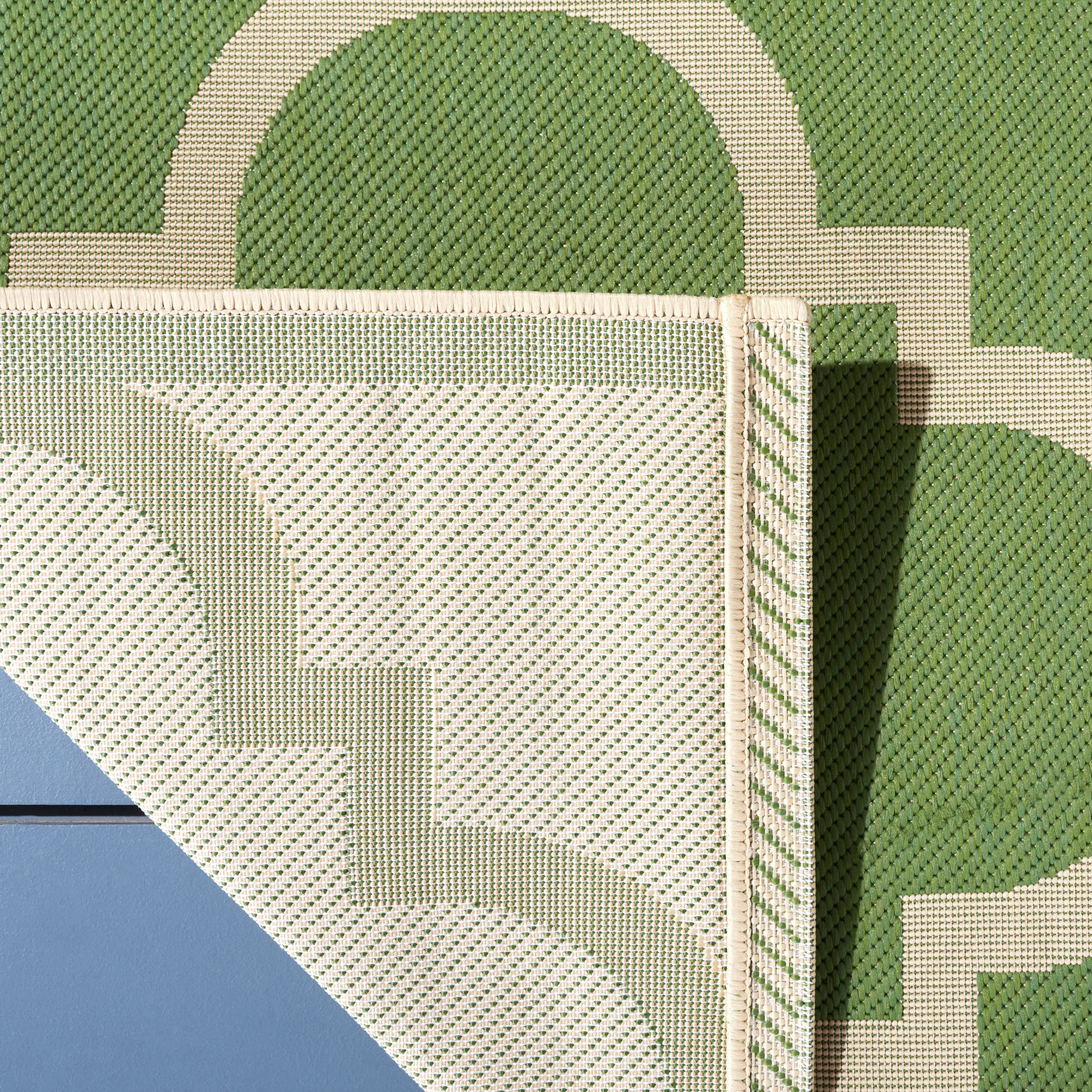 Safavieh Courtyard Becky Geometric Indoor/Outdoor Runner Rug, Green/Beige, 2'3" x 10'