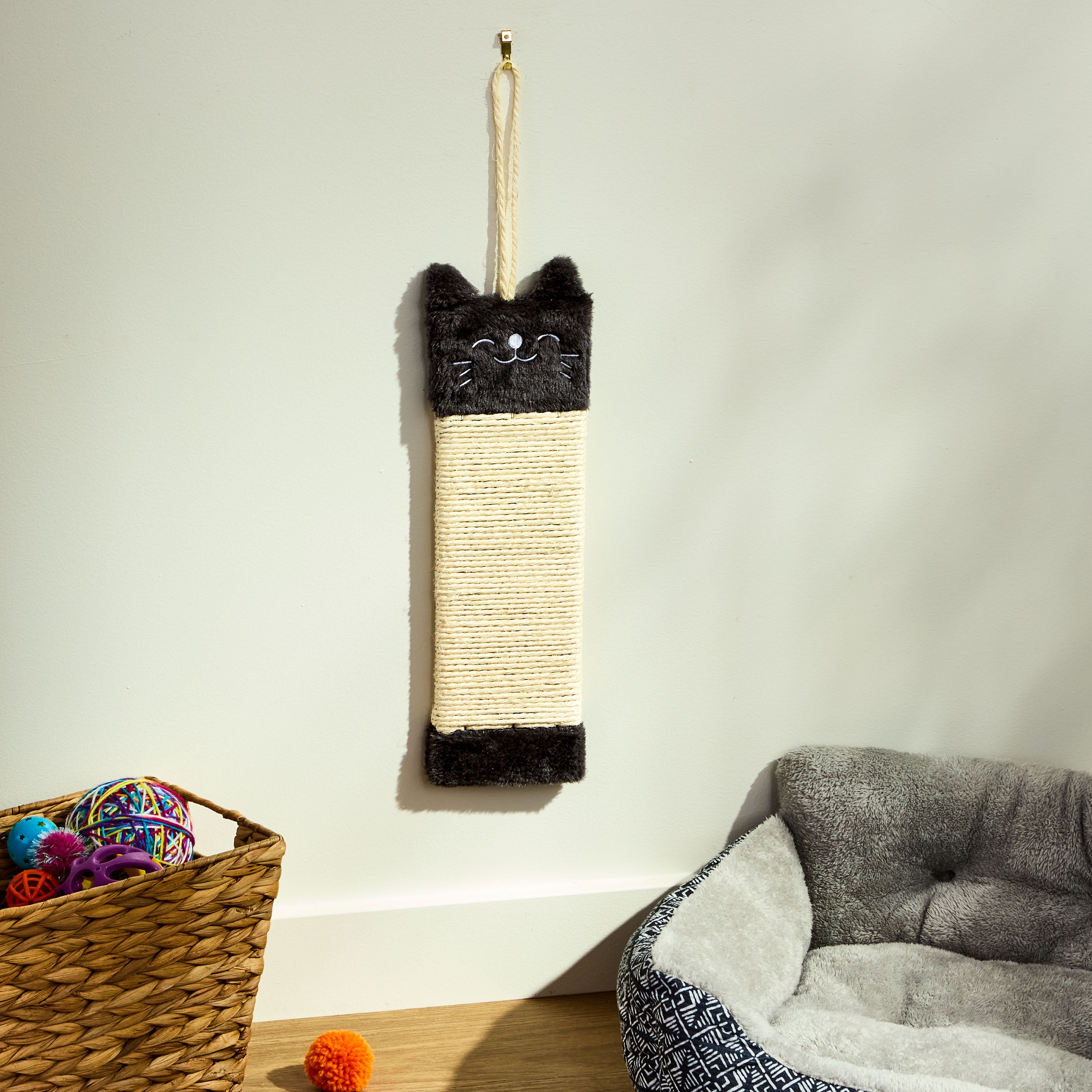 (3 pack) Vibrant Life Hanging Cat Scratching Pad, Natural Sisal Wrapped Cat Scratching Board