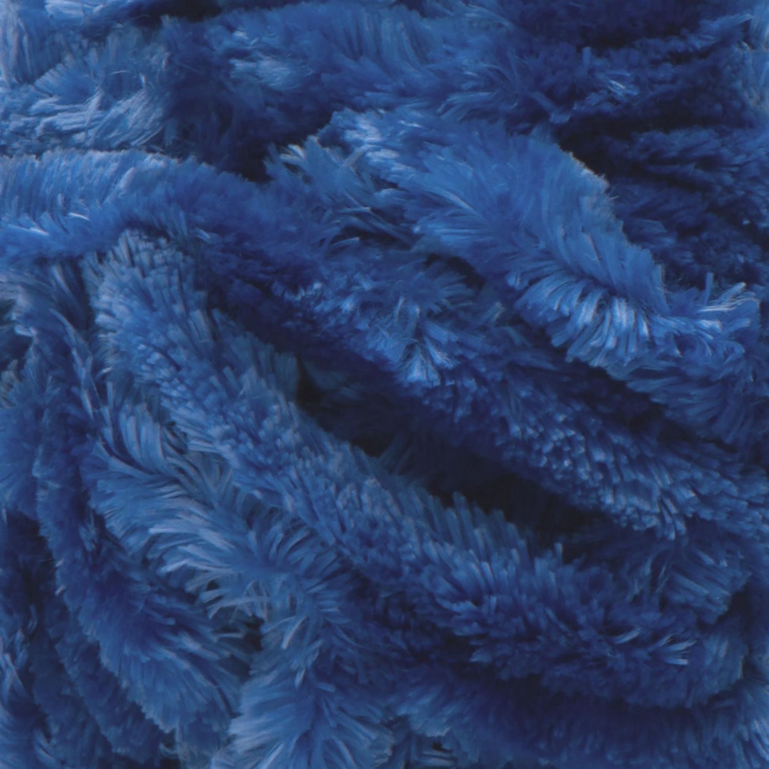 Bernat® Fil Velvet Plus™, Polyester #6 Super Volumineux, 10,5 Oz/300 G, 78 Yards