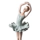 thumbnail image 2 of Estatua Creativa Ballet Girl Figura clásica Bailarina ligera Esculturas elegantes Decoración para el hogar (E) Wdftyju Libre de BPA, 2 of 3