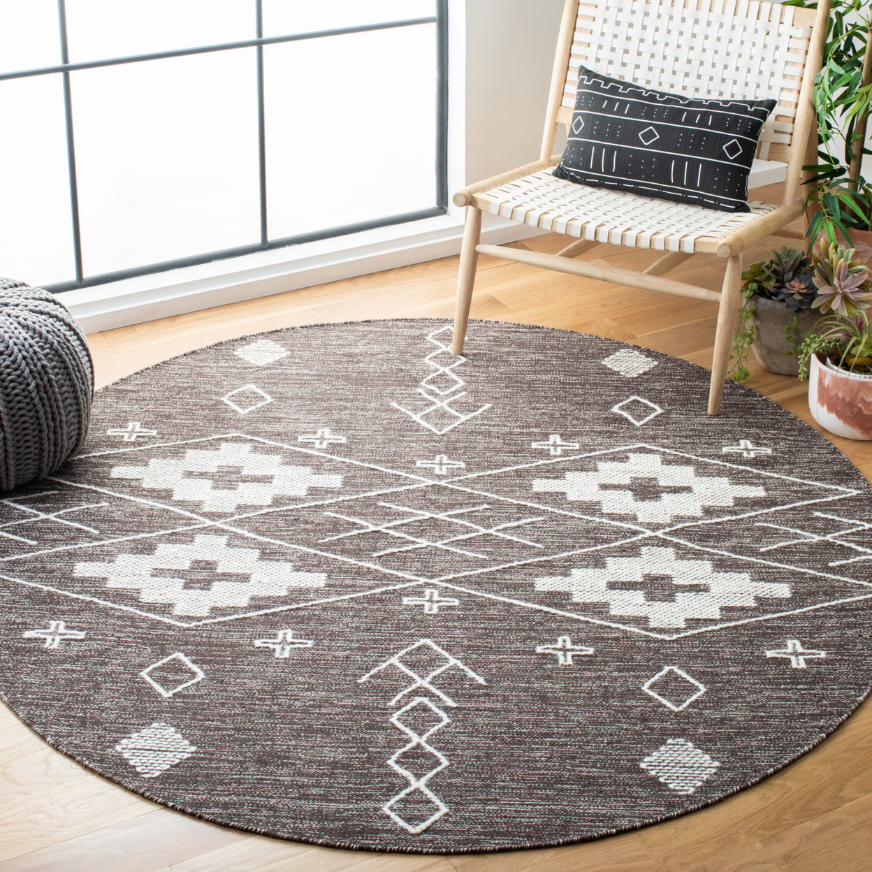 thumbnail image 2 of SAFAVIEH Kilim Phelim Tribal Area Rug, Brown/Ivory, 5' x 8', 2 of 9