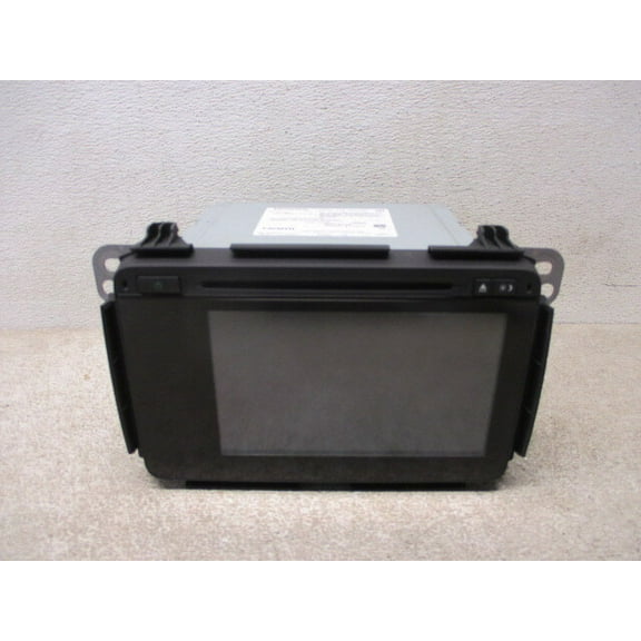 Pre-Owned 16 2016 Honda HR-V Radio Receiver w/Display OEM LKQ - Verify Specific Vehicle Fitment In Description - (Good)