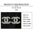thumbnail image 2 of Broche Cc pour Femme, Chandail, Petit Complet, Broche Décorative, Diamant, Perle, Broche Décorative à Bouton, 2 of 5