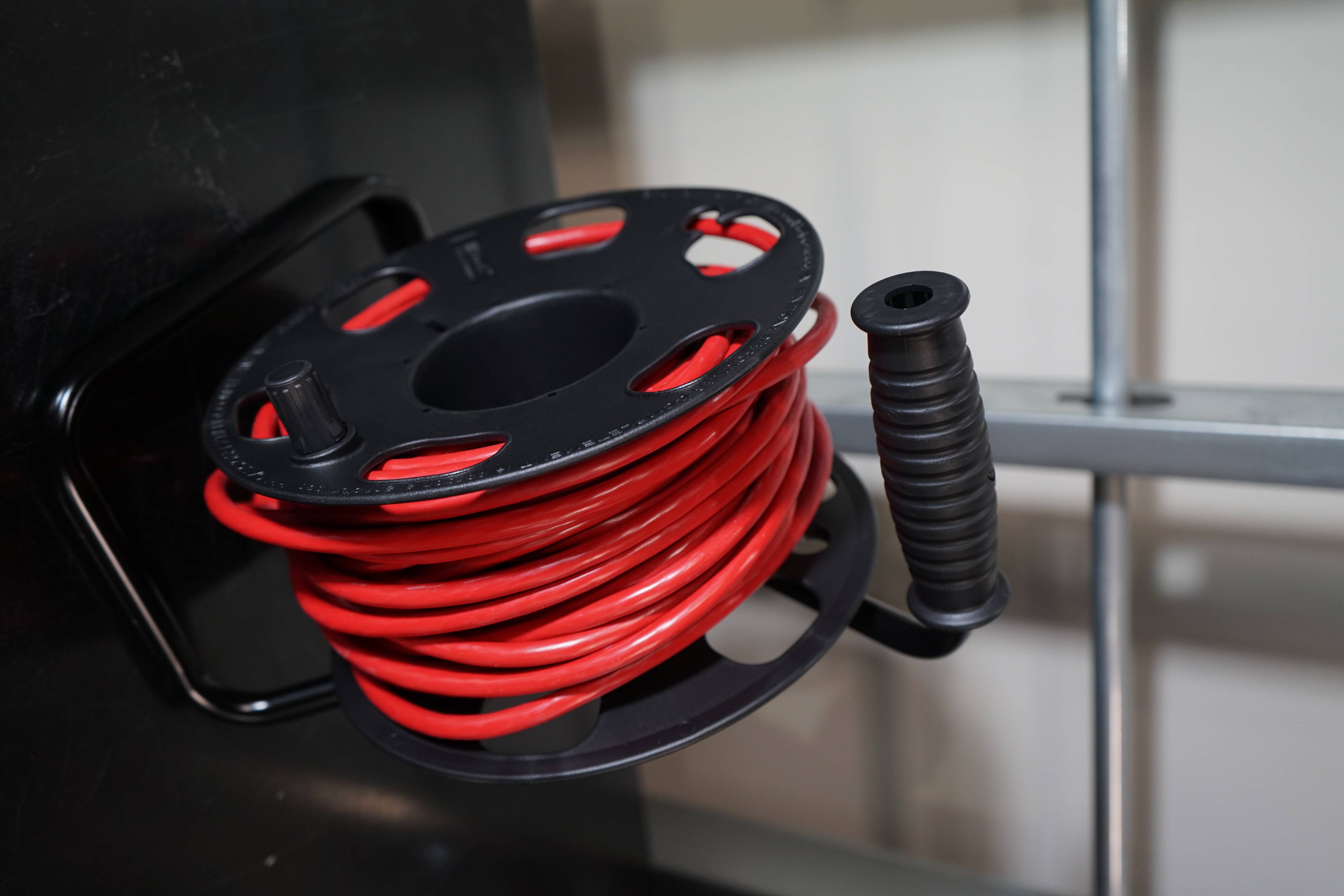 Woods Metal Extension Cord Storage Reel, 150-Foot Capacity photo 6