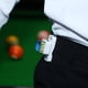 thumbnail image 1 of Mini Snooker Chalk Clamp Suministros de billar magnéticos profesionales (Blanco), 1 of 9